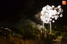 Foto 5 - Los fuegos artificiales iluminan la ciudad en una noche en la que también brilló el Parador