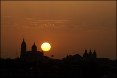 Foto 3 - El sol se esconde detrás de las catedrales 