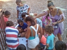 Foto 3 - Casi un centenar de niños juegan al Cluedo en la villa ledesmina