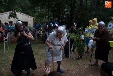 Foto 3 - Diversión y derroche de colorido en la fiesta de disfraces del Camping Sierra de Francia
