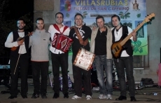 Foto 6 - Arte en la Frontera recala en el municipio con un brillante concierto 