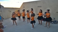 Foto 4 - Los niños del grupo de baile de Con.Jugando marcan el ritmo 