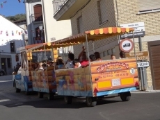 Los niños se divierten en un día de fiesta dedicado a ellos