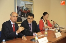 Foto 4 - El sector agroalimentario muestra los productos de calidad a una delegación asiática