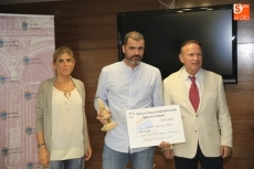 Foto 4 - Pedro Martín Iglesias gana el Premio Especial a la Mejor Colección con 'Mimbres'