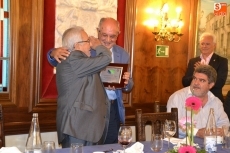 Foto 6 - El Bolsín rinde homenaje junto a numerosos familiares y amigos a Juan Manuel Criado