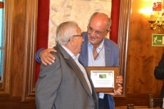 Foto 5 - El Bolsín rinde homenaje junto a numerosos familiares y amigos a Juan Manuel Criado