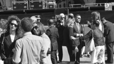 Foto 3 - Minuto de silencio en la Plaza Mayor en repulsa hacia la violencia machista