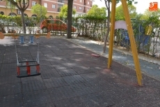 Foto 3 - Denuncian nuevas deficiencias en los parques de la calle Alberca y Las Canteras