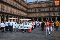 Foto 5 - Marcha solidaria hasta la Plaza Mayor para concienciar sobre el Alzheimer