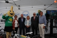 Foto 4 - 'Bicicleta solidaria' de Caja Rural en Los Bandos a favor del Banco de Alimentos