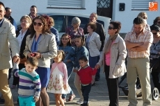 Foto 5 - Decenas de vecinos acompañan al Cristo de la Salud de regreso a su ermita
