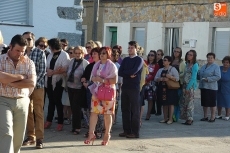 Foto 4 - Decenas de vecinos acompañan al Cristo de la Salud de regreso a su ermita
