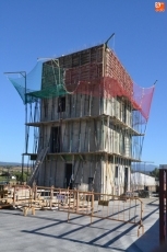 Foto 3 - La torre de prácticas del Parque de Bomberos va tomando forma