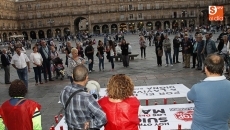 Foto 5 - Concentración de ‘Stop Desahucios’ para denunciar un suicidio en Santiago