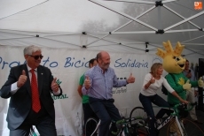 'Bicicleta solidaria' de Caja Rural en Los Bandos a favor del Banco de Alimentos