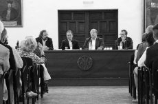 Sesenta escritores de veintiún países analizan la obra de Alencart