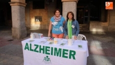 Espectacular suelta de globos en solidaridad con los enfermos de Alzheimer