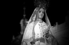 La Virgen de la Salud pasea por Salamanca en una sencilla procesi&oacute;n