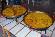 La pe&ntilde;a &lsquo;La Cocineta de Benja&rsquo; disfruta de las fiestas de San Mateo en la mesa