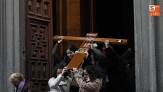 Foto 5 - Los fieles abren la Puerta Santa del Año Jubilar