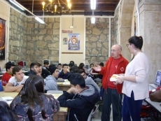 Foto 3 - Los alumnos del colegio Maestro Ávila conocen la labor y los proyectos de Cruz Roja