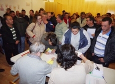Foto 5 - El Consistorio entrega a los nuevos adjudicatarios los 130 huertos familiares