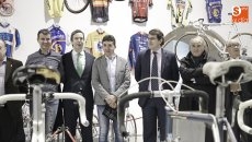 Foto 6 - Homenaje a los grandes ciclistas con la exposición de casi un centenar de bicicletas