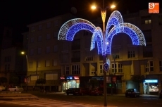 Las luces de Navidad brillan en la ciudad