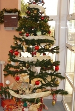 Médicos y enfermeras del centro de salud felicitan la Navidad a sus pacientes