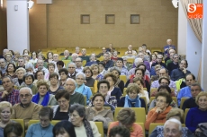 El profesor Eduardo Weruaga diserta sobre Células madre: nuestro futuro 