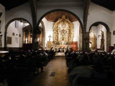 La jardinera une su luz a la de Candelario