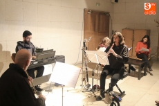 El Trío Contrastes combina ritmos brasileños, tango y swing para evocar a Dulcinea