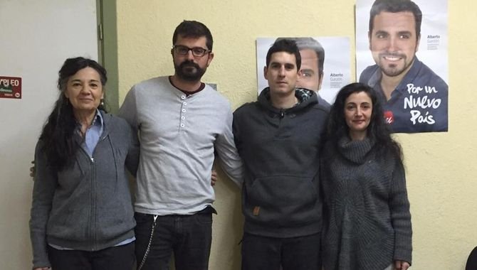 Javier Laso, en el centro, fue el candidato al Congreso de Unidad Popular-IU en Salamanca