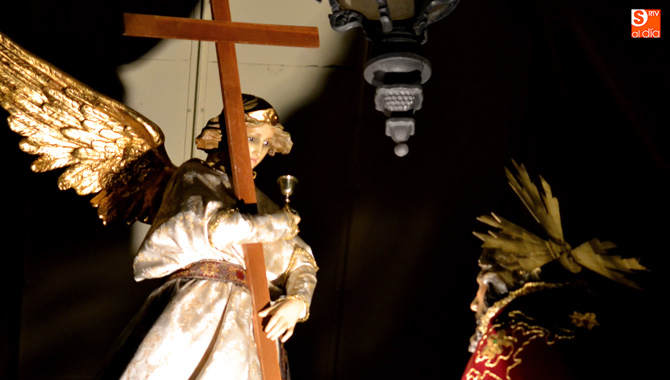 La procesión del Encuentro tuvo su acto central sobre el Templete de la Plaza de España