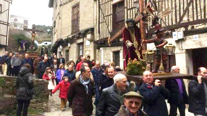 Paso del de Juita o Judas Iscariote, que sujeta con una soga la imagen de Jesús