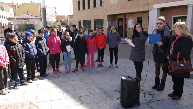 Lectura del manifiesto en la Plaza del Ayuntamiento