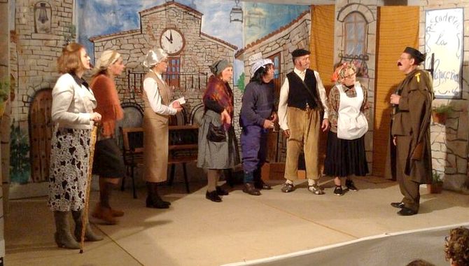 Los actores lograron que el público se divirtiera de principio a fin de la representación