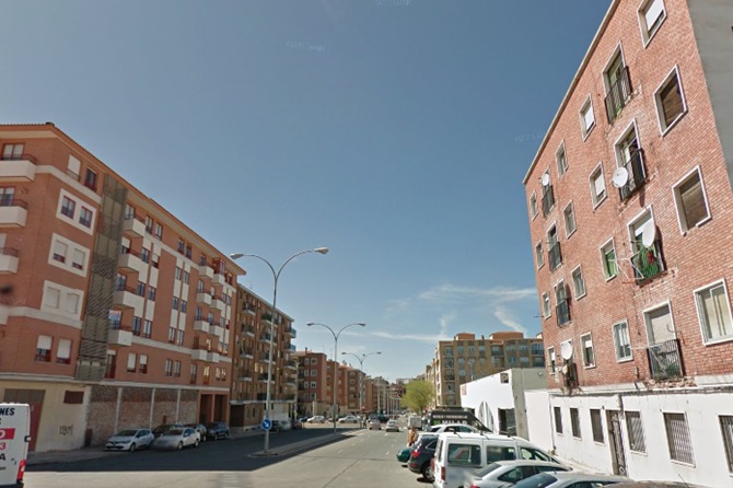 El robo se produjo en el Paseo de los Madroños