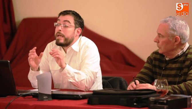 Un momento de la tertulia en el hotel Rona Dalba