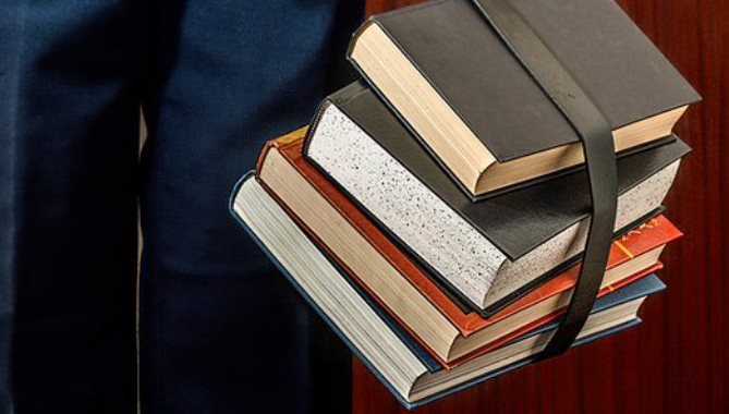 Mañana se abre el plazo para solicitar ayudas a la compra de los libros de texto