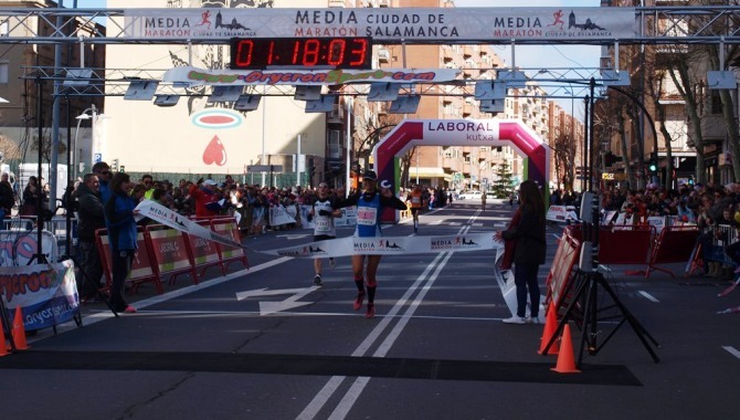 Foto 3 - Antonio Cuadrado y Gema Martín vencen de forma brillante en la Media Maratón
