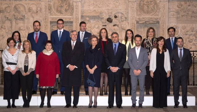 La Reina Doña Sofía, en el centro, ha presidido, en la Catedral de El Salvador de Ávila, el concierto de apertura de este ciclo