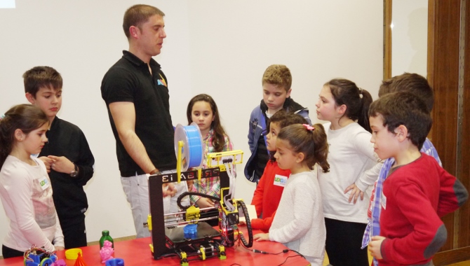 Taller de impresión 3D en el Centro Comercial El Tormes