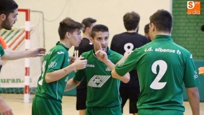 Tres jugadores del Albense durante un partido anterior