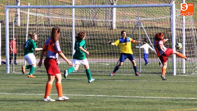 Carbajosa - Unión Valdornesa, de la Regional Femenina