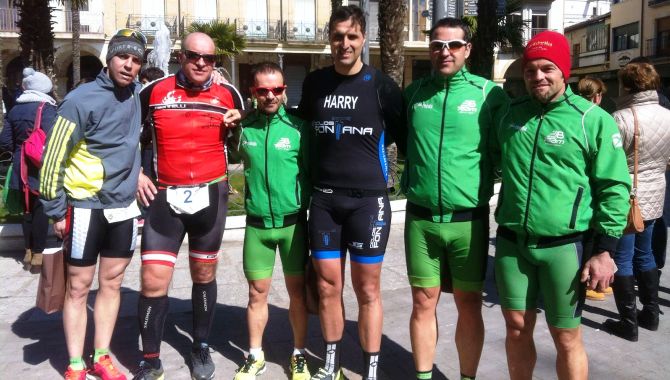 Miembros del conjunto del Tribeteam en Alba de Tormes