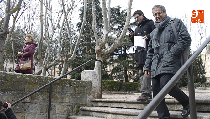 Gabriel de la Mora y Gabriel Risco, llegando a los Juzgados