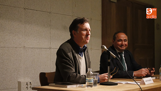 Un momento del acto en la Casa de las Conchas