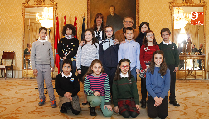 Los alumnos finalistas, en el Ayuntamiento